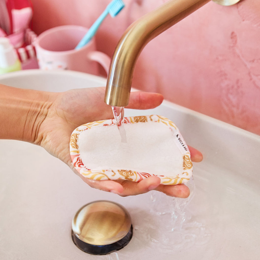 dock and bay gift box hair wrap & makeup remover