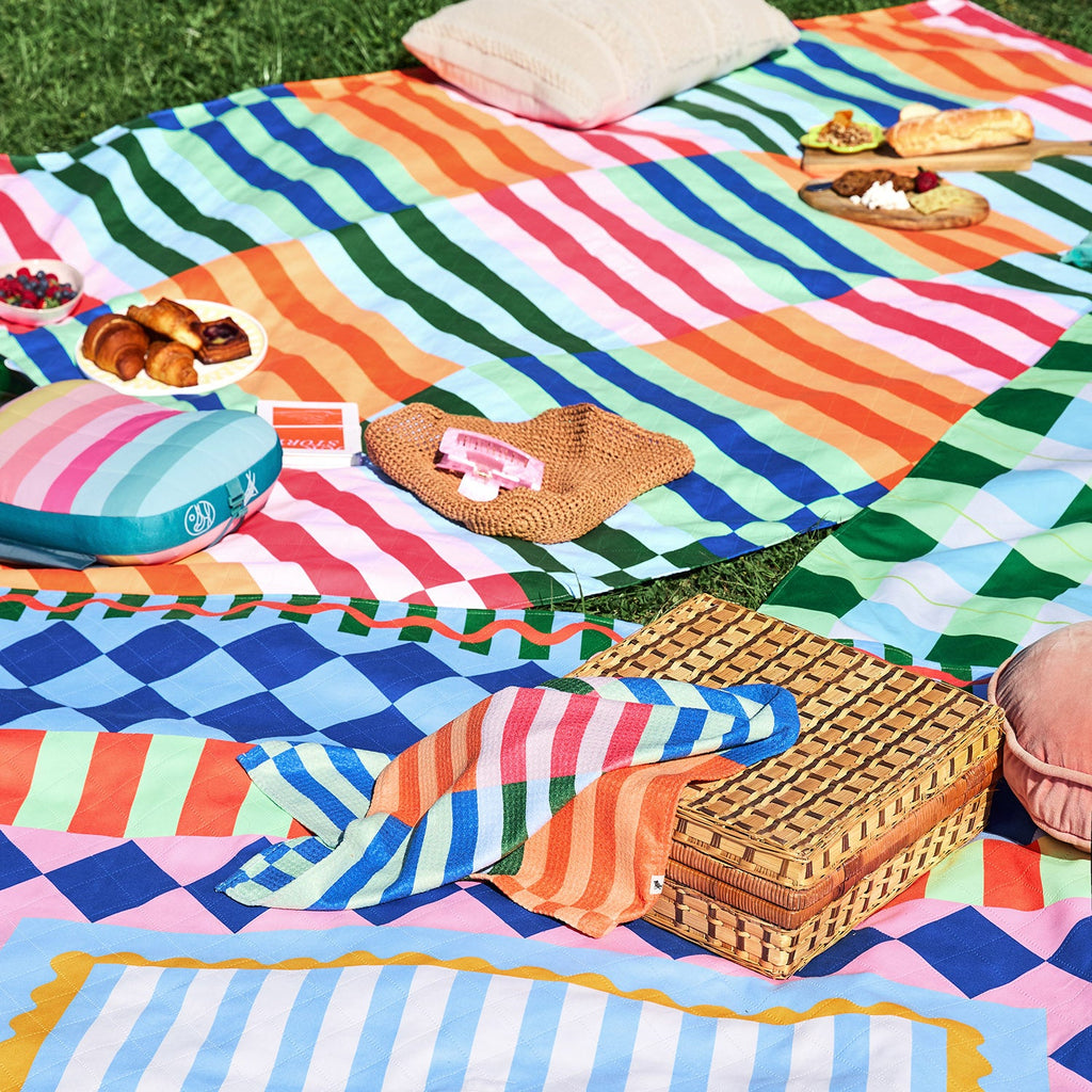 dock and bay picnic blanket